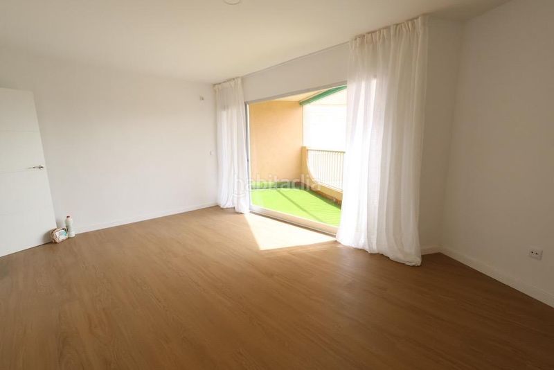 Foto 4d251f51-edcb-492d-9b31-7b2628797268. Apartament amb aparcament piscina a La Zenia Orihuela