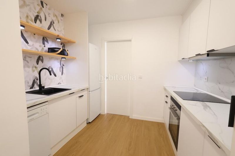 Foto a78d5966-9edc-429c-a709-5ea3ab73c7f8. Apartament amb aparcament piscina a La Zenia Orihuela