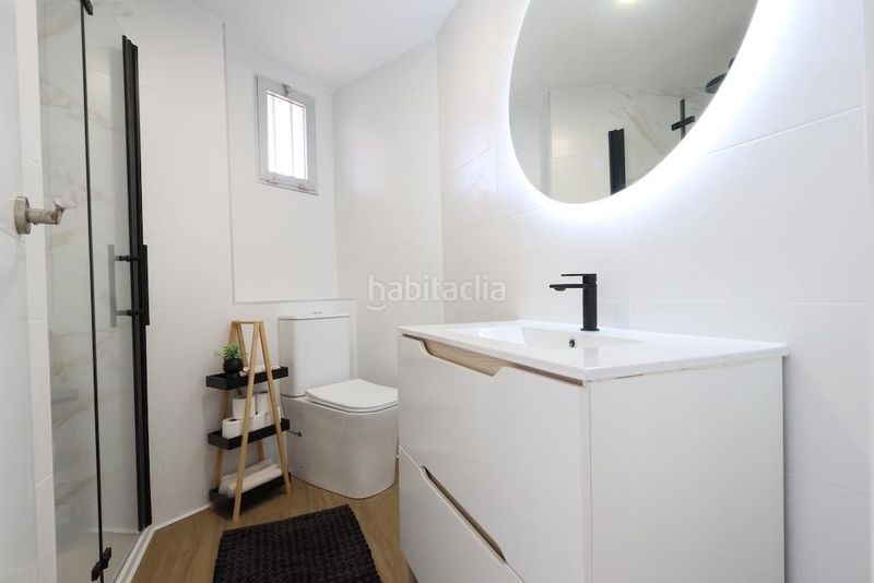 Foto b22c85ea-f058-4087-ad58-9725cbe16691. Apartament amb aparcament piscina a La Zenia Orihuela