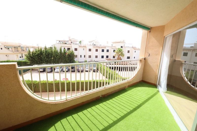 Foto e88c2020-d75b-4125-a108-5a4c9783fb1e. Apartament amb aparcament piscina a La Zenia Orihuela