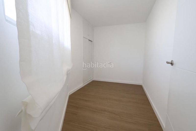 Foto fc4409d0-3fcf-432b-aeff-f349c2f7dcc7. Apartament amb aparcament piscina a La Zenia Orihuela