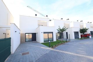 Lloguer Apartament  Calle futbolista eugenio sanche. Santa rosalia villa modelo sakura