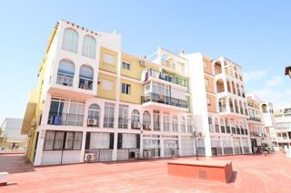 Apartament  Avenida don juan de austria. Apartamento en eliseos playa
