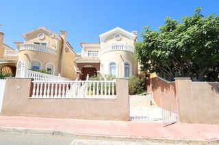 Chalet  Calle calle malvinas. Chalet independiente en villamartin
