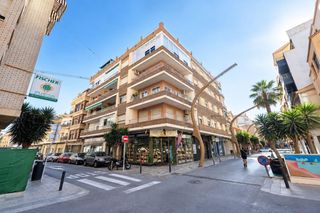 Apartament a Centro - Muelle Pesquero. Apartamento en pleno centro de torrevieja