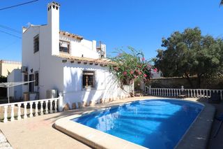 Chalet  Calle grumete-cabo roig. Cabo roig chalet independiente en esquina
