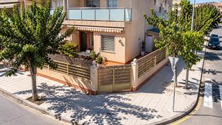 Location Rez-de-chaussée  Calle catamaran-mojon. Se alquila planta baja en esquina en la torre de la horadada pil