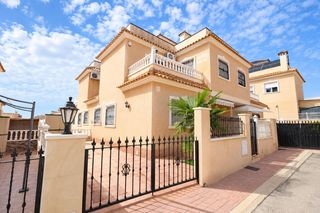 Location Maison jumelée à La Regia. Adosado en alquiler. la regia, orihuela costa