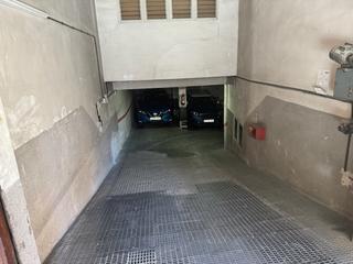 Aparcament cotxe a Ronda del guinardó 99. Plaza parking mediana