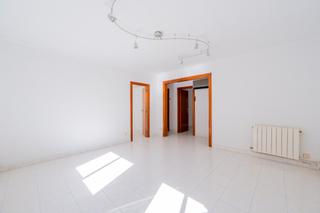 Flat in Guinardó. Piso venta maragall