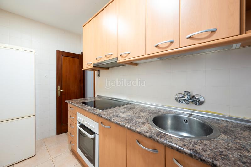 Foto cfe7786e-6216-455f-9826-54d3f8acd3cd. Piso  venta zona maragall en Guinardó Barcelona