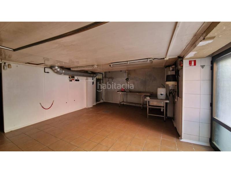 Foto 5b210fd1-9a01-41e8-9167-898e3ce83654. Local comercial a Barri Antic Manresa