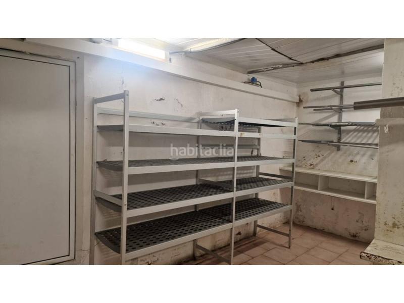 Foto fba4fccc-3011-478d-b1fe-405d0e65ac5d. Local comercial a Barri Antic Manresa
