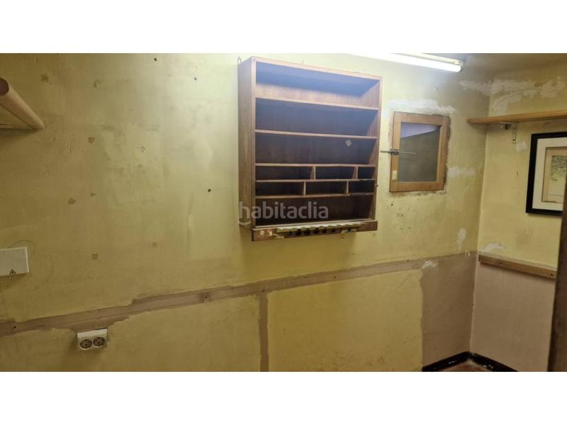 Foto fe3350ad-d2c0-4b2e-94e9-f03d655b8f86. Local comercial a Barri Antic Manresa