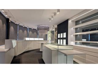 Lloguer Local Comercial a Barri Antic. Local a la plana de lom