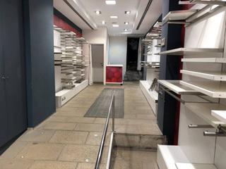 Lloguer Local Comercial a Barri Antic. Local en alquiler en manresa, barri antic