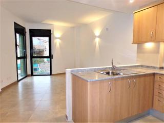Location Appartement à Carretera de Vic - Remei. Piso soleado de una habitación con  parking  y trastero