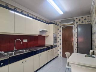 Rent Flat in Centre - Passeig i Rodalies. Piso en alquiler en centro