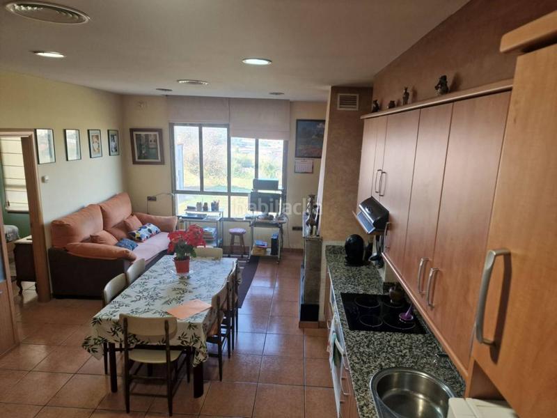 Foto b227f24b-3222-44d3-ae46-3718a4a49657. Casa amb calefacció aparcament a Barri Mion - Puigberenguer Manresa