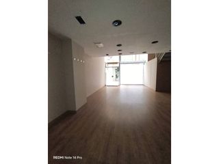 Lloguer Local Comercial a Barri Antic. Oportunitat excellent al carrer nou de manresa, en una ubicació