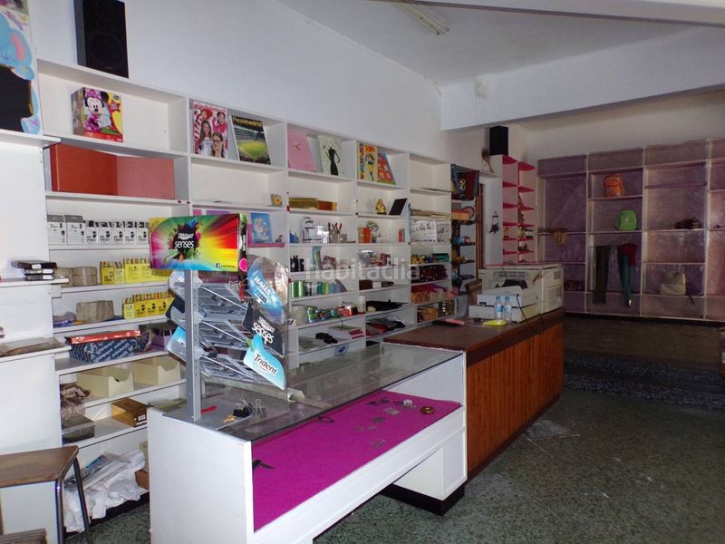 Foto ae72e7da-0288-4343-be15-537c3ce75412. Local comercial a Escodines Manresa