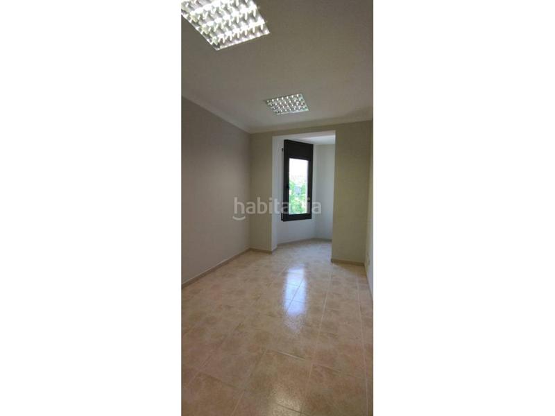 Foto fc154f7d-6573-435d-9ee0-1d04023b15c2. Location bureau avec chauffage dans Centre - Passeig i Rodalies Manresa