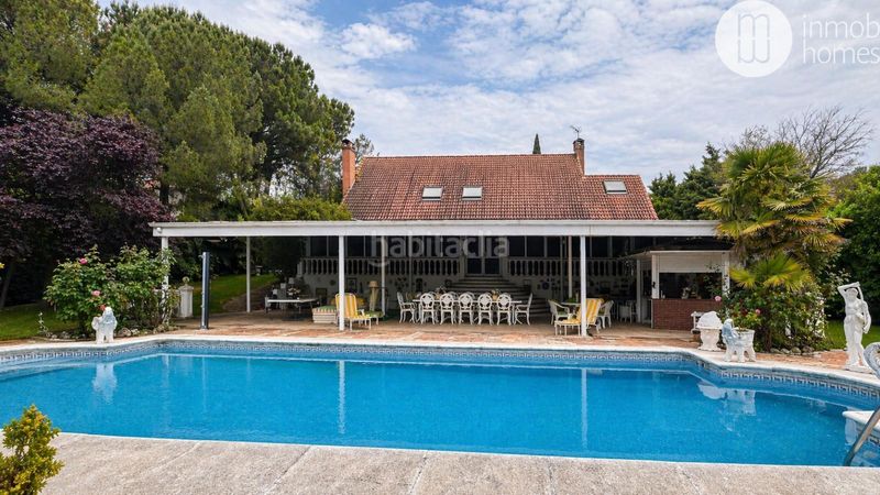 Foto 4709581d-b7a4-4948-a0a7-1c39675e37d9. Xalet amb calefacció aparcament piscina a Bonanza Boadilla del Monte