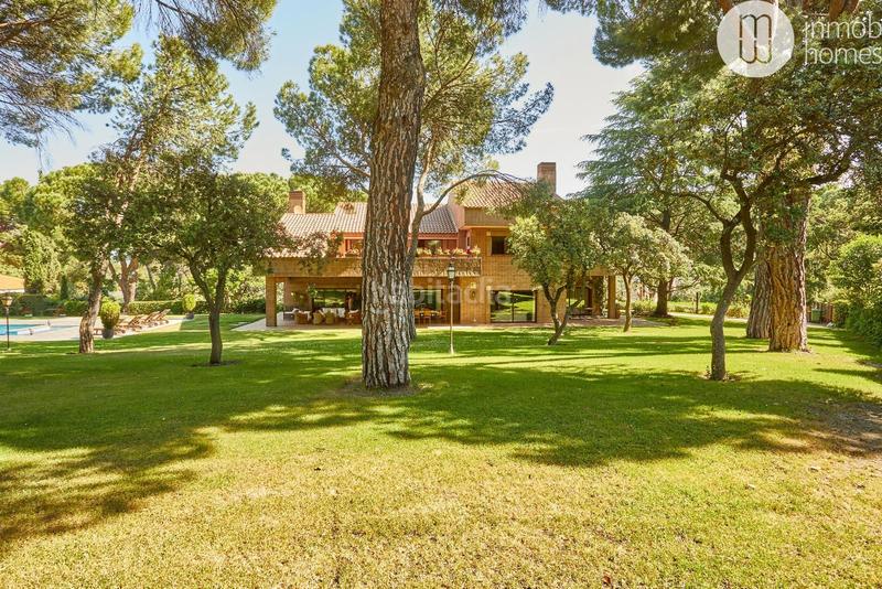 Foto d4714d77-668b-40bc-8e19-4a7037ca42f5. Chalet impresionante villa en monte alina, pozuelo de alarcon en Pozuelo de Alarcón