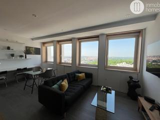 Lloguer Pis  Princesa. Piso de un dormitorio con vistas al palacio real. disponibilidad