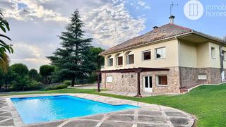 Lloguer Xalet  Valle de lemos. Alquiler chalet independiente con  piscina en parcela de ensueño