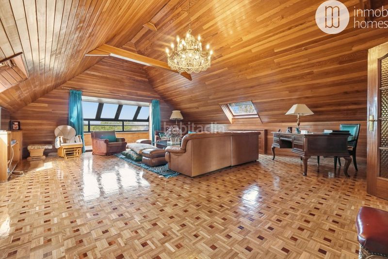 Foto 0bc4ae56-de96-4e41-8bf7-f1bbc6009d5a. Xalet amb calefacció aparcament piscina a Las Lomas Boadilla del Monte