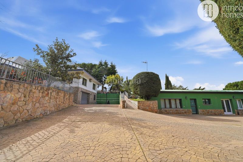 Foto 179c3515-11e5-47b4-a547-1e0f22ac7be1. Xalet amb calefacció aparcament piscina a Las Lomas Boadilla del Monte