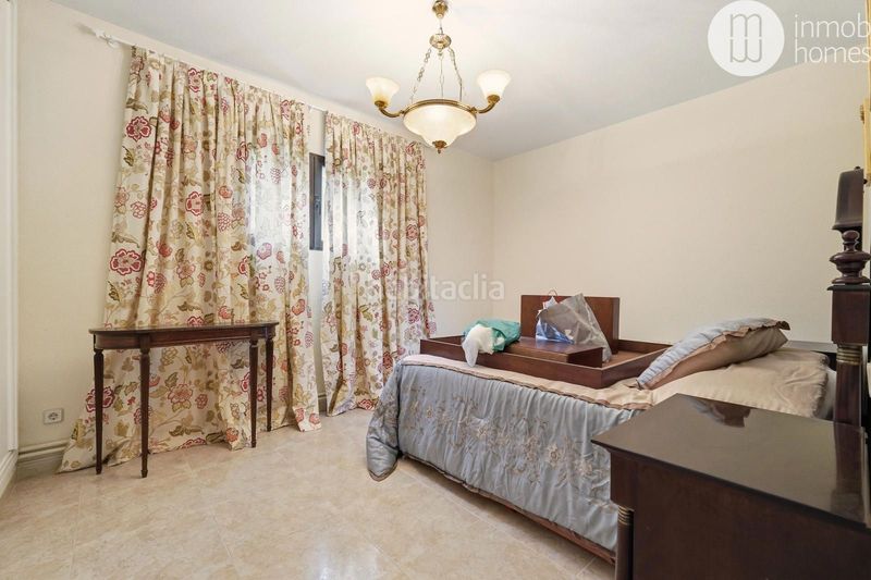 Foto 599ff687-cd55-485b-b10e-de848b6a55ec. Xalet amb calefacció aparcament piscina a Las Lomas Boadilla del Monte