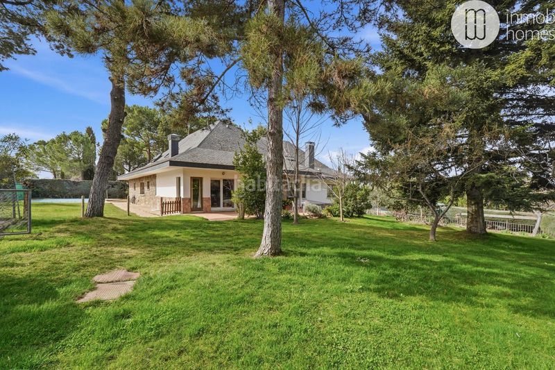 Foto a9144b36-f2ca-4f32-9ed9-f1b2e5315011. Xalet amb calefacció aparcament piscina a Las Lomas Boadilla del Monte