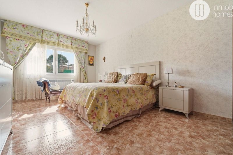 Foto bc481670-8ec5-42a9-868a-f7439b89cd40. Xalet amb calefacció aparcament piscina a Las Lomas Boadilla del Monte