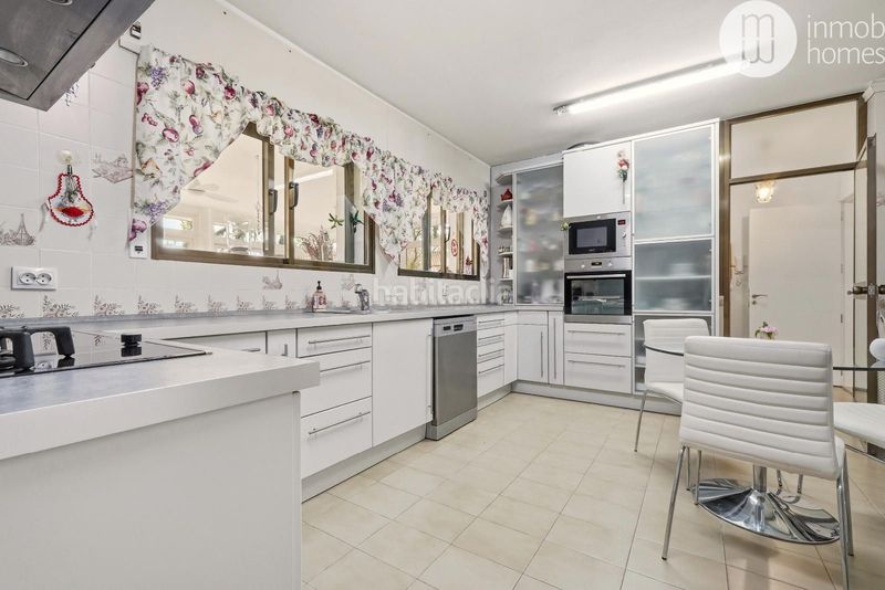 Foto e67088d2-8070-470c-8d9d-311df0c77749. Xalet amb calefacció aparcament piscina a Las Lomas Boadilla del Monte