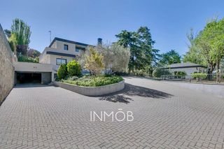 Casa  Valle de tena. Villa independiente con construccion auxiliar en las lomas