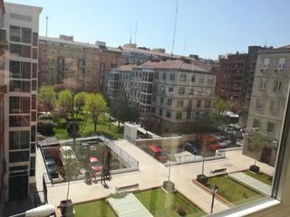 Lloguer Pis  Plaza perseo. Piso vaco de tres dormitorios . ideal para compartir, parejas,