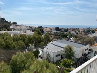 Apartament a Vallpineda-Santa Bàrbara. Apartamento con vistas al mar