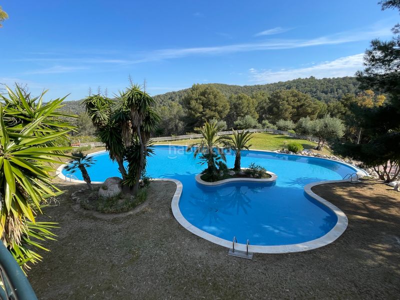 Foto 8a8e9674-8fe1-495b-8573-161276ecb7ab. Casa adossada amb xemeneia calefacció aparcament piscina a Sitges