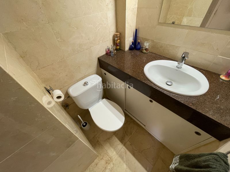 Foto d84a39a5-534a-4933-9e7e-ee34a56bb67e. Casa adossada amb xemeneia calefacció aparcament piscina a Sitges