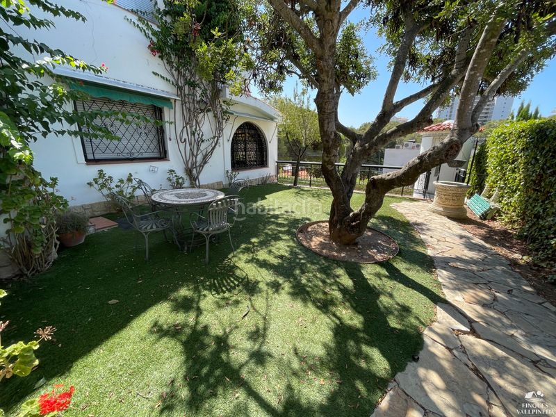 Foto c1ab5c18-9c41-49a6-9f13-c08817130f27. Xalet amb xemeneia calefacció aparcament piscina a Sitges