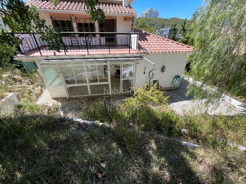 Foto d0407735-e9ce-4999-8247-2de598e8f2a7. Xalet amb xemeneia calefacció aparcament piscina a Sitges