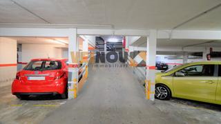 Parking coche  Carrer de la constitució. Plaza de garaje de 10.83m² para coche pequeño o moto, en el barr