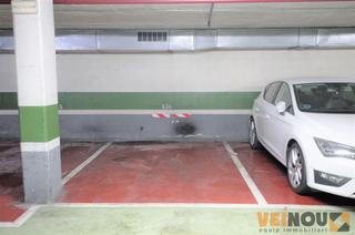 Aparcament cotxe  Carrer del rei mart. Ideal para coche mediano o grande, ubicado en el barrio de hosta