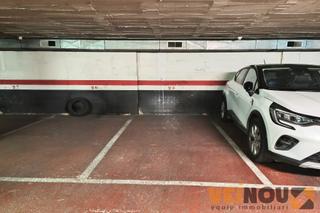Aparcament cotxe  Carrer de roger de flor. Ideal para coche mediano, planta -2; ubicado en c/roger de flor
