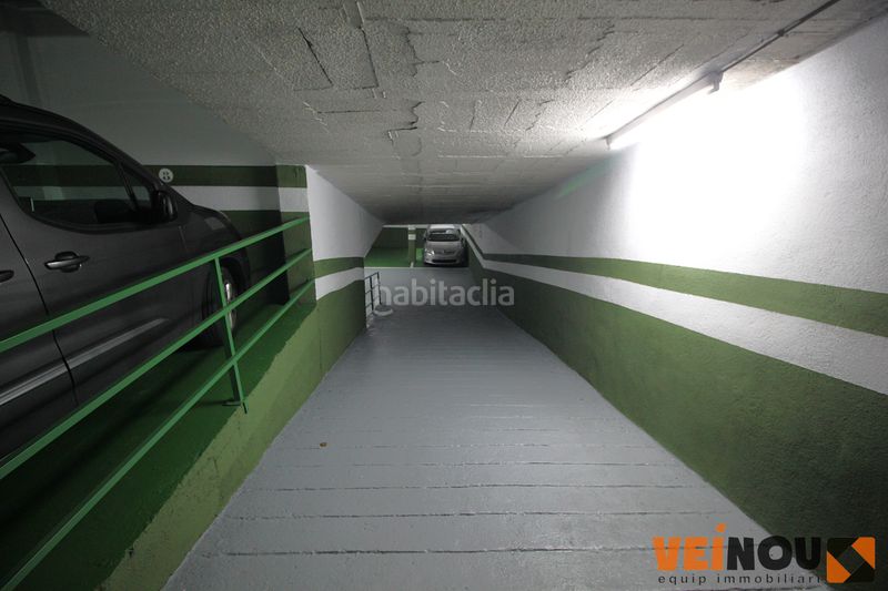 Foto 122e6806-0a76-4561-b705-bc414de8eb8d. Aparcament cotxe a Sants Barcelona