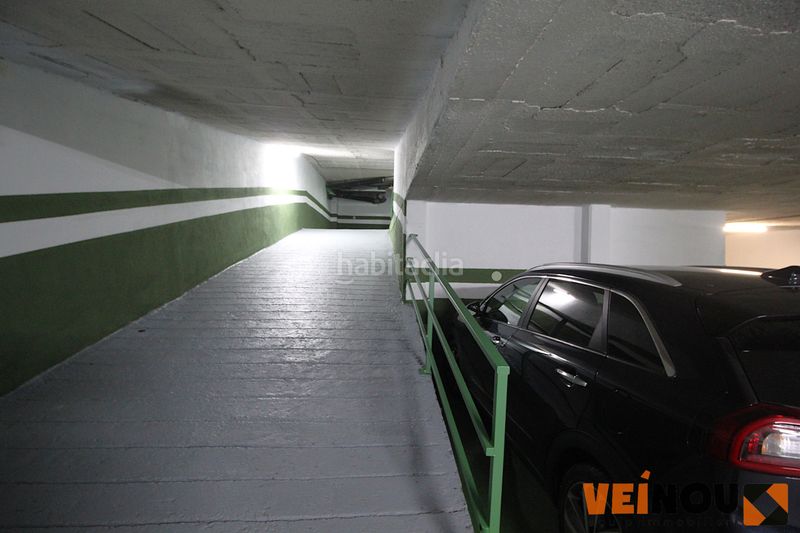 Foto a5ae00bb-6127-4a10-ad5b-732e10e7ef69. Aparcament cotxe a Sants Barcelona