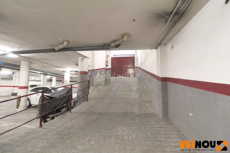 Foto 854dbfea-a053-4d1b-addd-b74f15b435e9. Parking voiture dans Sants-Badal Barcelona