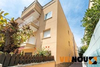 Apartament  Carrer de carmen desvalls. Oportunidad! venta de piso en segur de calafell  a 20 metros de